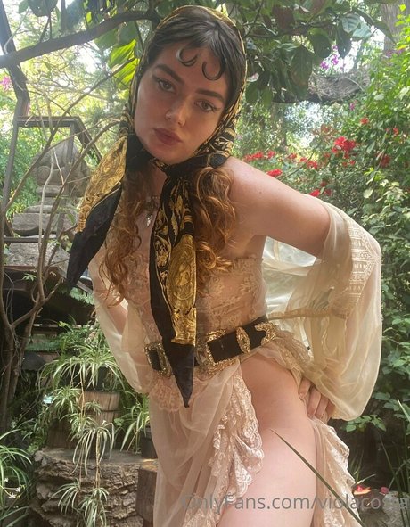 floraauclair star top image