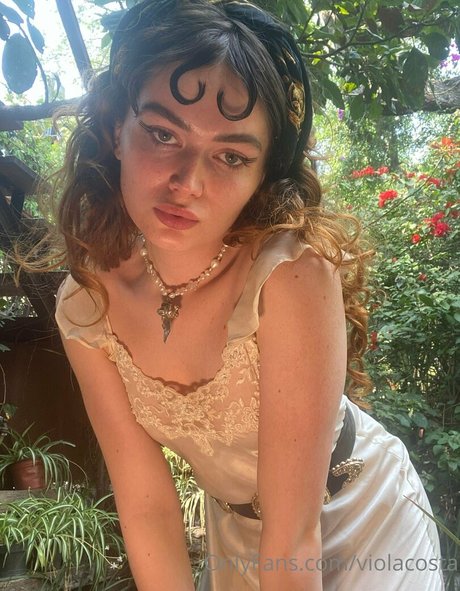 floraauclair model hot images