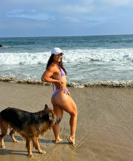 Katie Jones hot model gallery