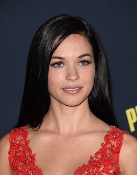 Alexis Merizalde Knapp adult model galleries