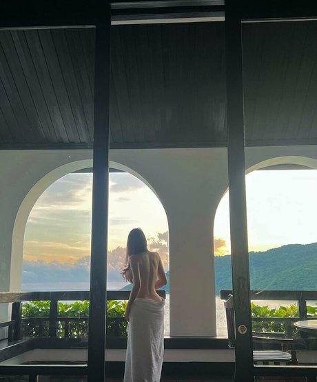 Baek Si Young pornstar perfect img