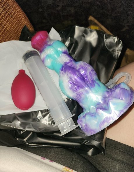 scarlettkcup erotic actress photo