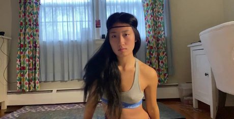 ehmbies model porn photo