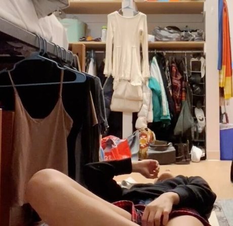 ehmbies star naked image