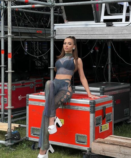 Valya Karnaval beautiful star image