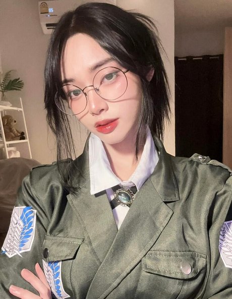 mirachi s model nude images