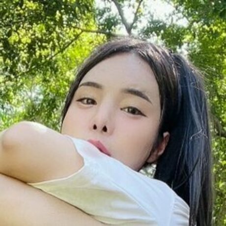 Nichada yo model pic