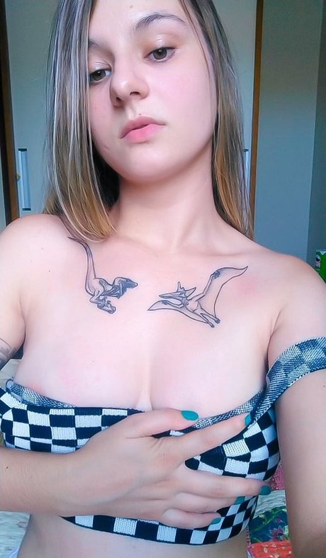 Ana Karolina Eisen perfect model img