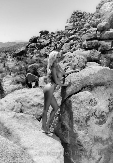 Leanna Bartlett perfect actress pics