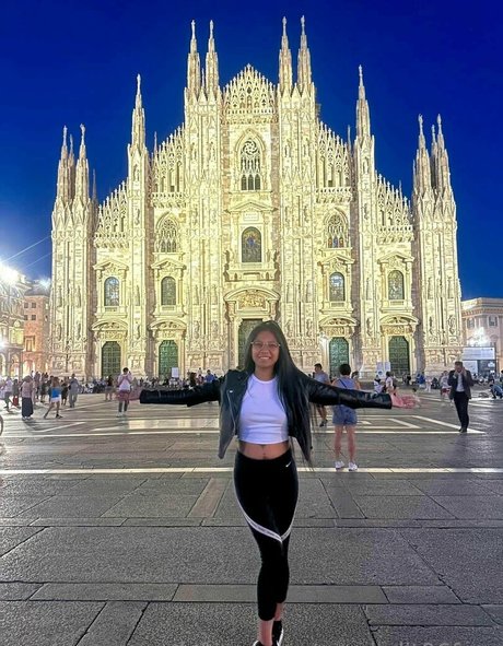 Mae Kulit pornstar adult img