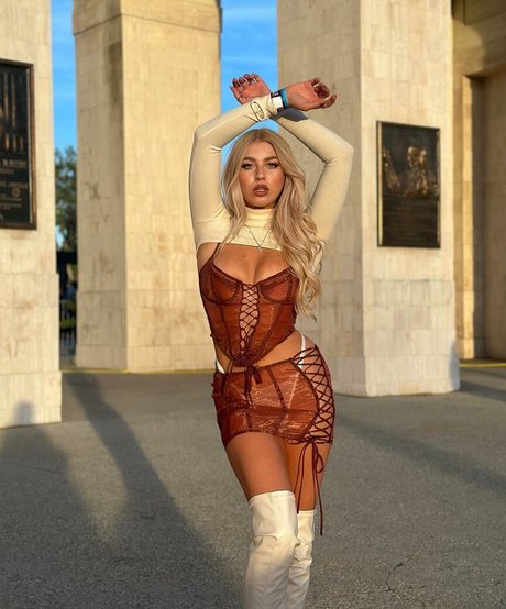 Ellismae pornstar high quality image