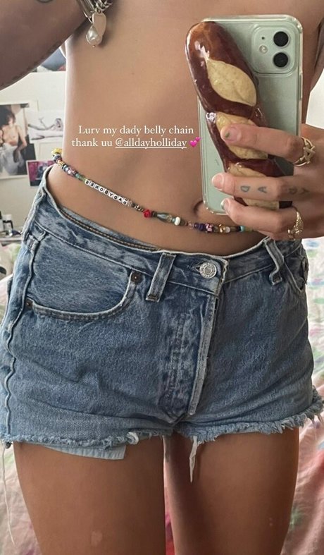 Lola Abbey xxx pornstar image