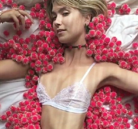 Lola Abbey hot model archive