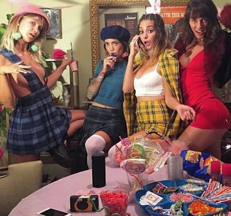 Lola Abbey pornstar exclusive galleries