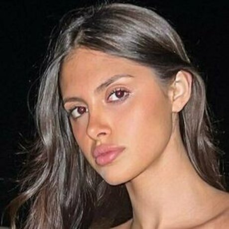 martinavismara nude model pictures