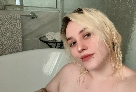 nogitsunespice nude model image