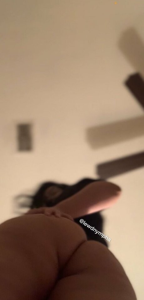 Lewdnympha model hot image