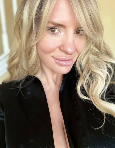 Tori Hendricks free pornstar images