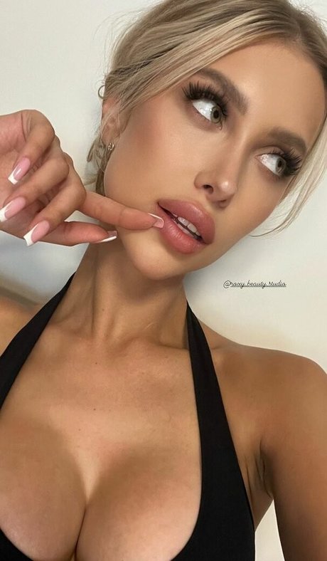 _sandrabieniek exclusive model photo