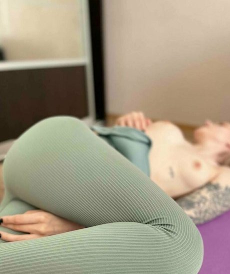 liefhebbers12 model xxx photo