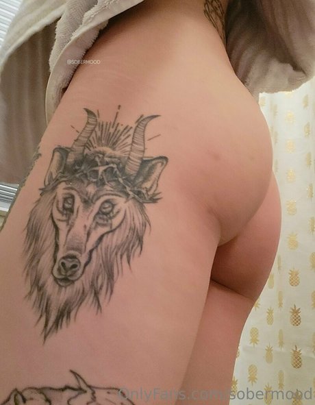 sobermood best model photo