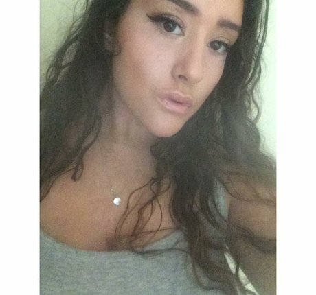 Olivia Hailey naked actress image