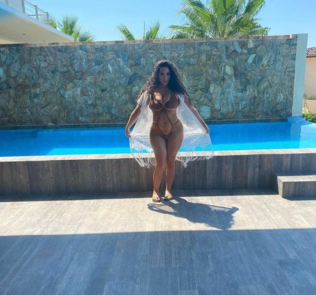 Olivia Hailey model high quality photo