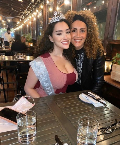 Olivia Hailey nudes pornstar picture