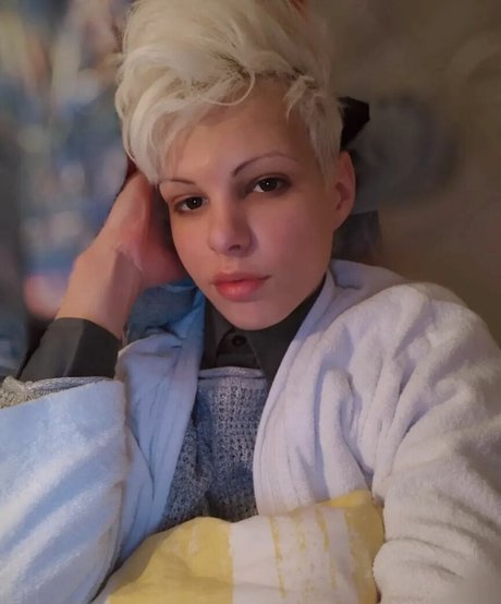 Blonditwink pornographic actress photo