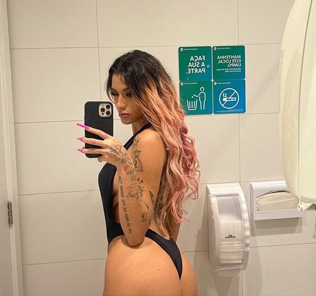 Azzy MC nice pornstar photo