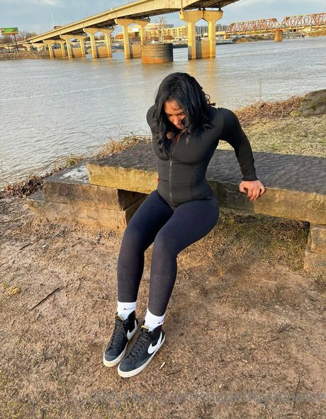 shapedbyshanice nude actress picture