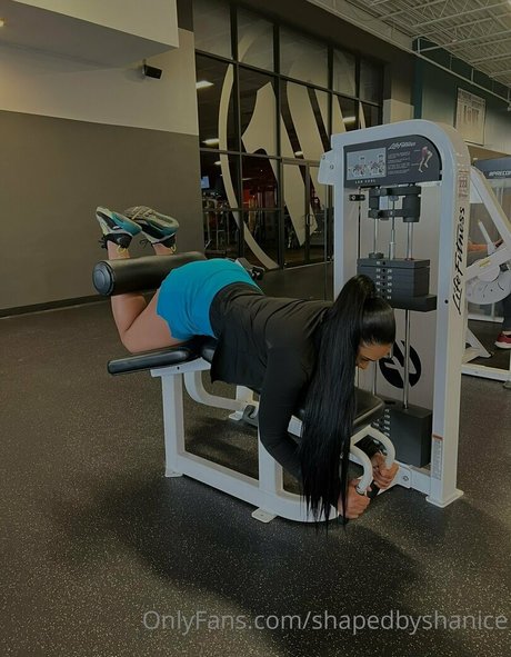 shapedbyshanice star top pic