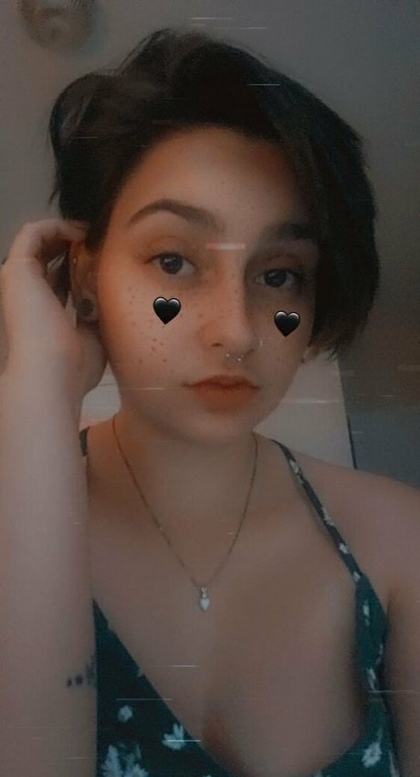 naomistarr model hot photo