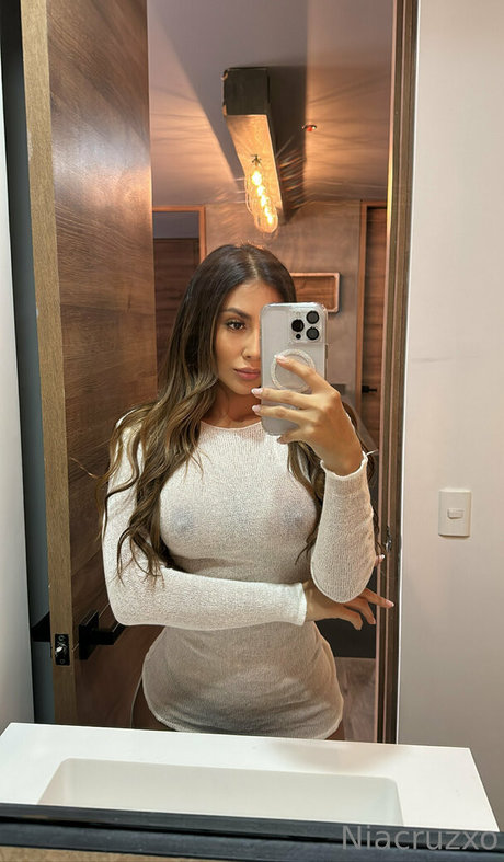 estefahg model hot photo