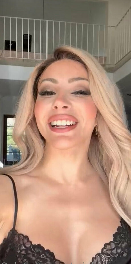 arieldemure model art image