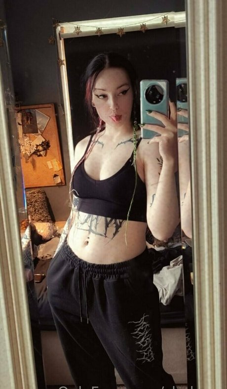 shakyxx pretty pornstar image