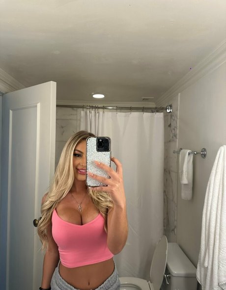 noelleeexoxo nice actress img