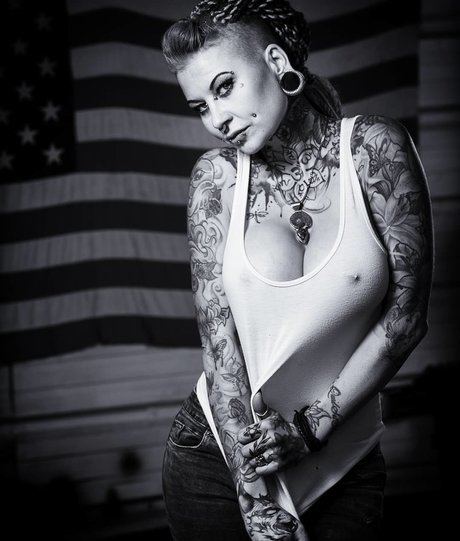 Pixta pretty actress gallery