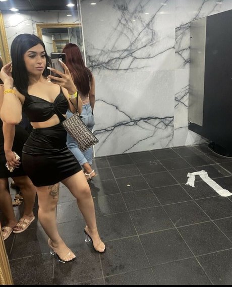 Jenny215 naked model pics