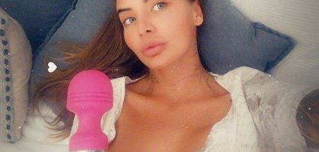 amateur deepthroat onlyfans top pic