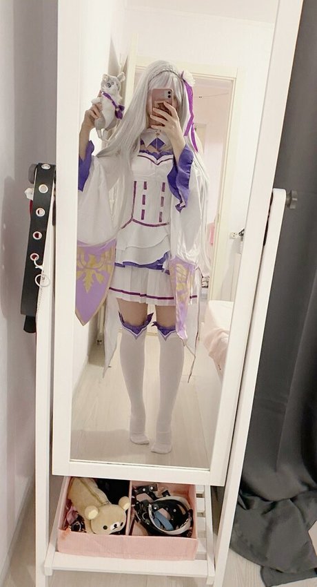 Araivun star nude photos