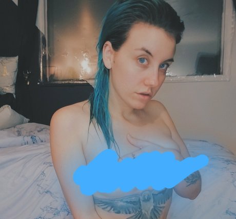 xoklautease pornographic model archive