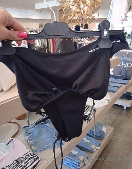 british braless hotwifex model nude archive