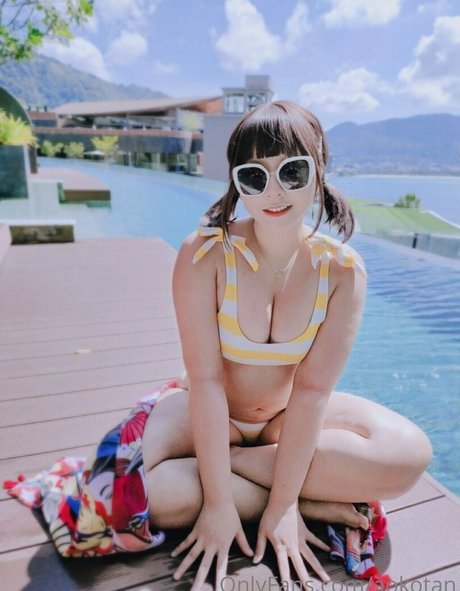 Aokotan pornstar nude photo