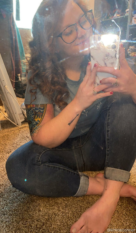 kristieconner hot model gallery