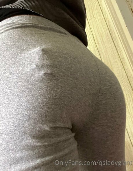 qsladygiant model sexy galleries