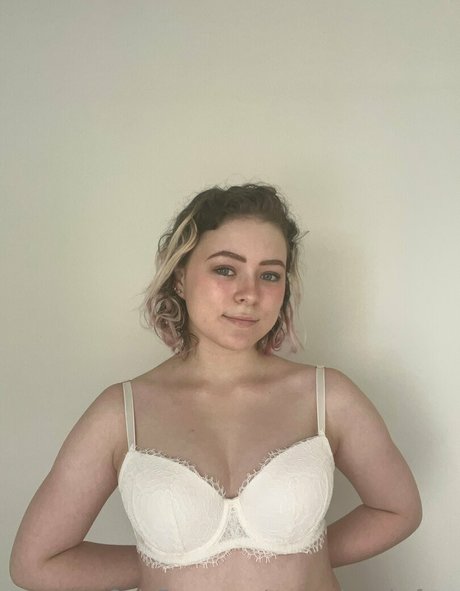 aurorabrookefree free model pics