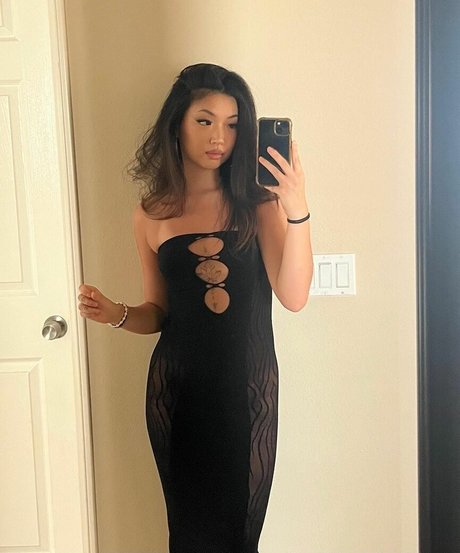 Maru Lee model xxx pic