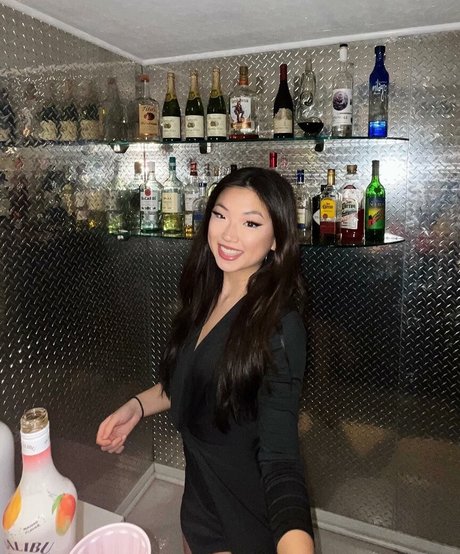 Maru Lee beautiful pornstar pictures