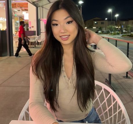 Maru Lee sex pornstar image